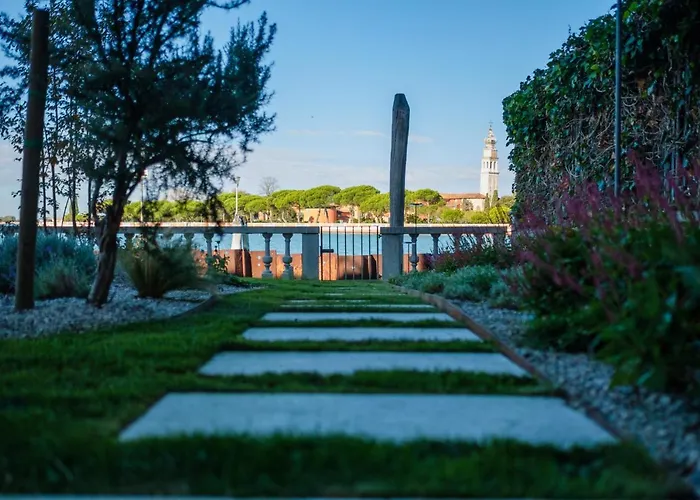 Ca' Delle Contesse - Villa On Lagoon With Private Dock And Spectacular View